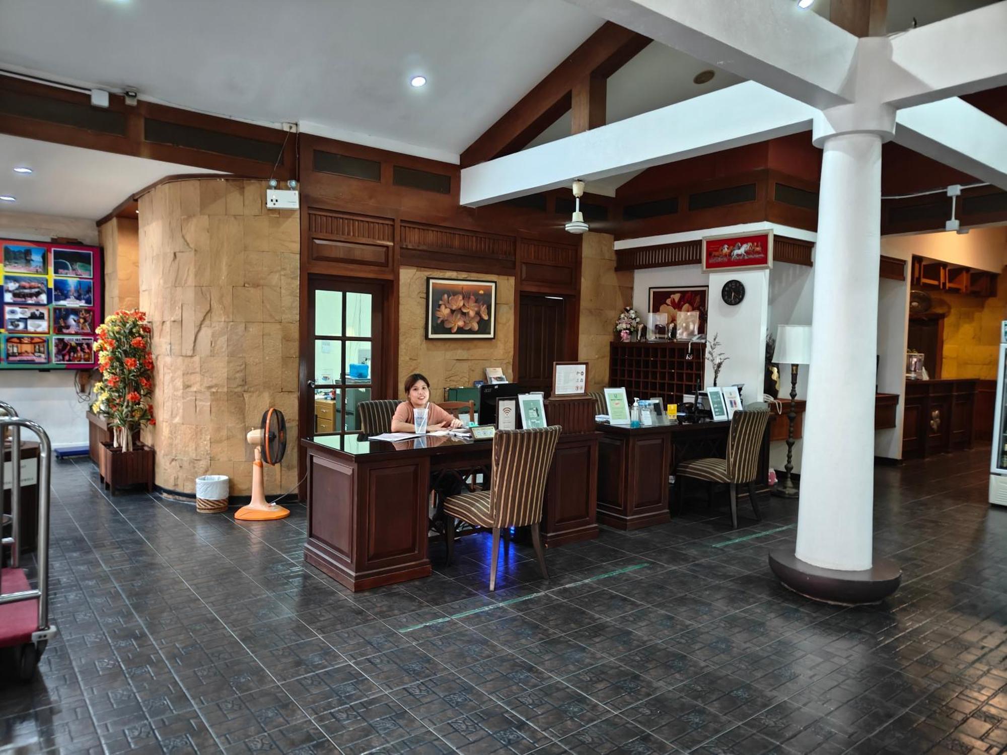 Phuket Leelavadee Hua Ting Resort Patong Exteriér fotografie