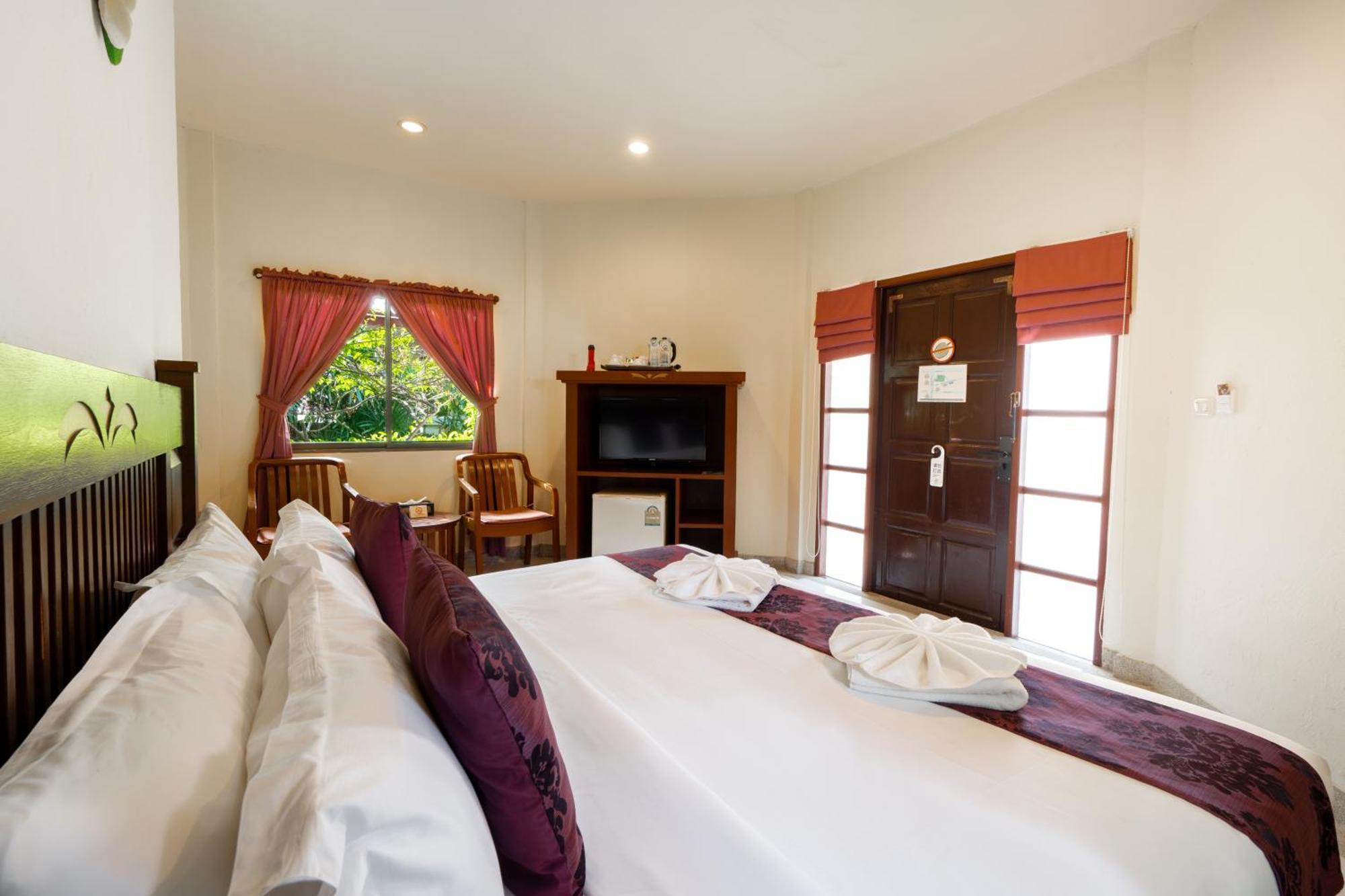 Phuket Leelavadee Hua Ting Resort Patong Exteriér fotografie