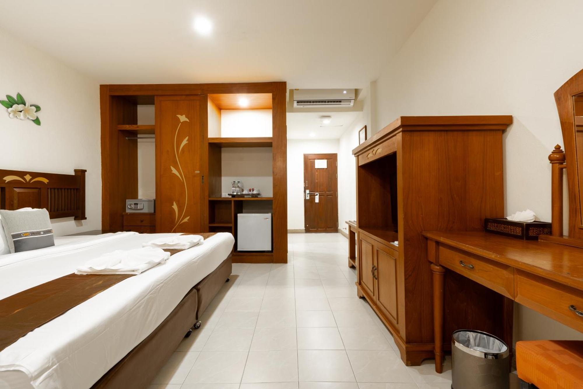 Phuket Leelavadee Hua Ting Resort Patong Exteriér fotografie